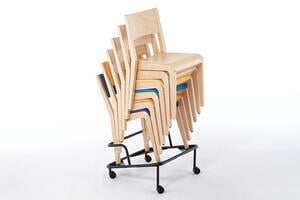 Ein einfacher Transport wird durch den Stuhlwagen erreicht